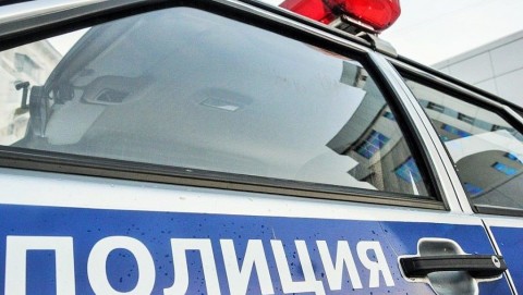 В Омутнинске полицейские по горячим следам задержали подозреваемого в нанесении тяжких телесных повреждений своему знакомому