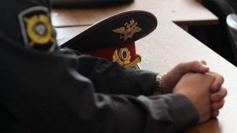 В Омутнинске полицейские задержали подозреваемого в ограблении женщины